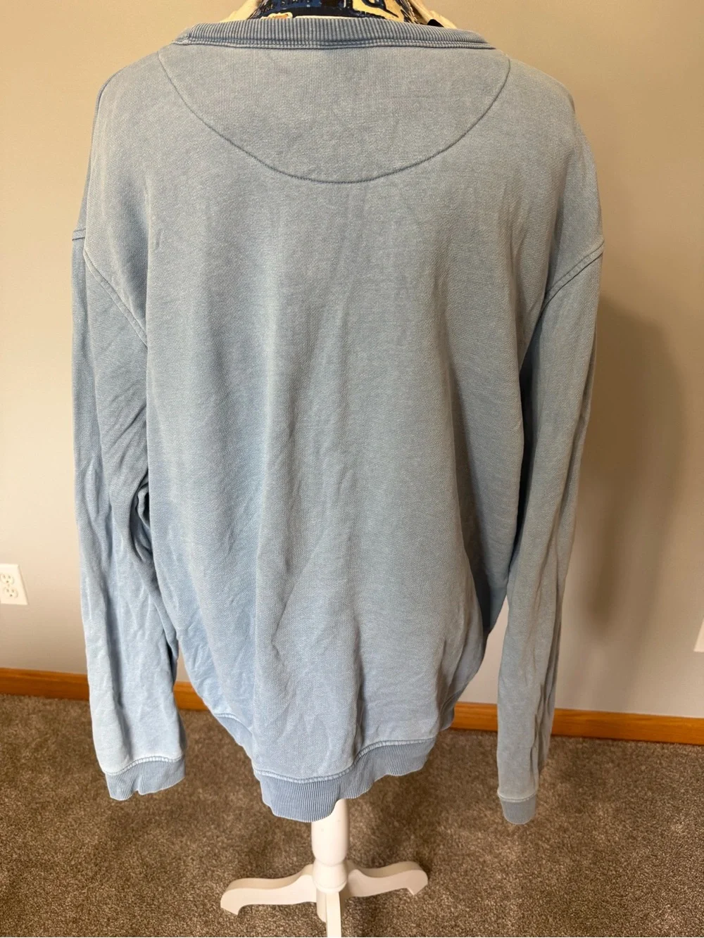 Men’s XL weathered sweatshirt